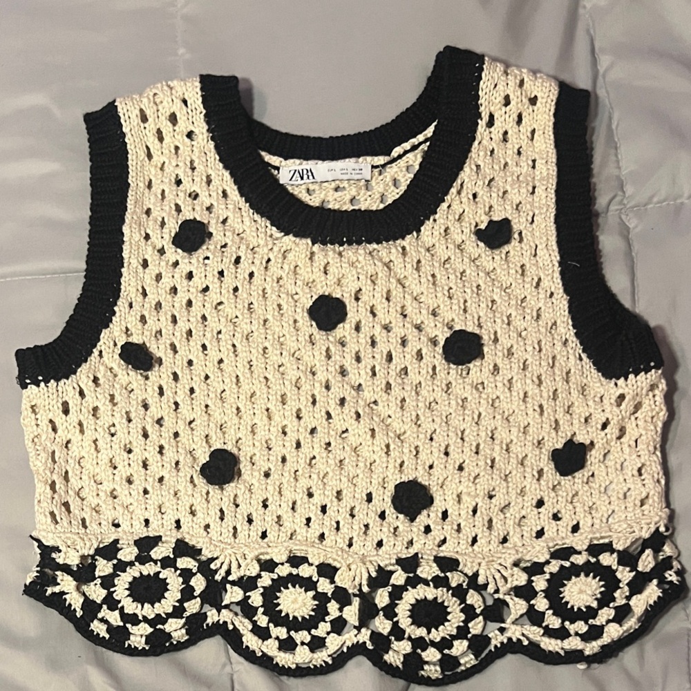 Zara Black and Cream Crochet Sleeveless Top